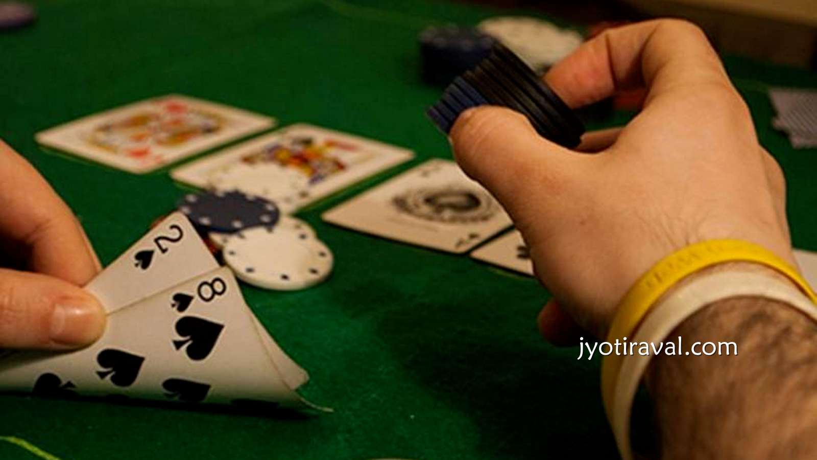 杏彩娱乐德州扑克诈唬教学：德扑偷鸡什么时候更容易成功